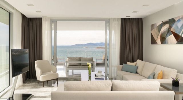 Family Terrace Residence с балконом и с видом на море Le Meridien Bodrum Beach Resort