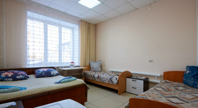 Четырёхместный полулюкс Comfort с балконом и с красивым видом из окна Гостевой дом Ужур Сибирь-Sky