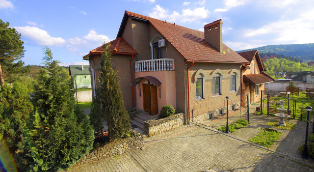 Ignat'eva Villa, Prenota Villa Ville a Lviv, Villa