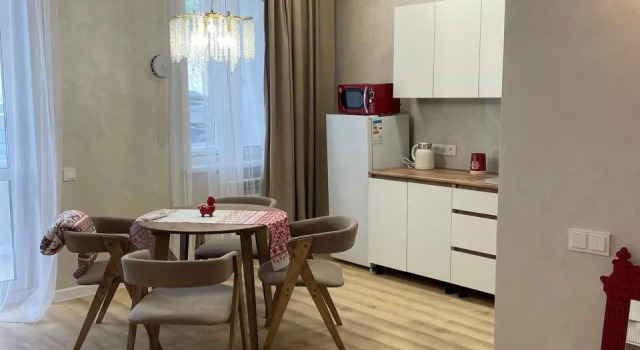 1-Komnatnaya Ryadom S Aeroportom Flat, Buchen Sie Ferienwohnung Mayma Mayminsky Rayon