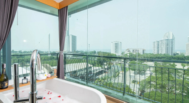 Люкс Deluxe Отель Royal Prince Resort Pattaya