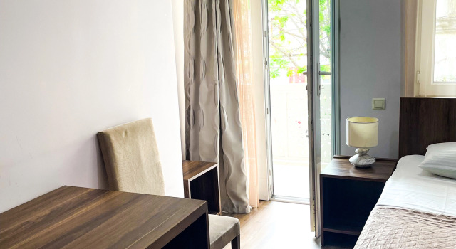 Standard Doppel Zimmer mit Balkon Dcorner
