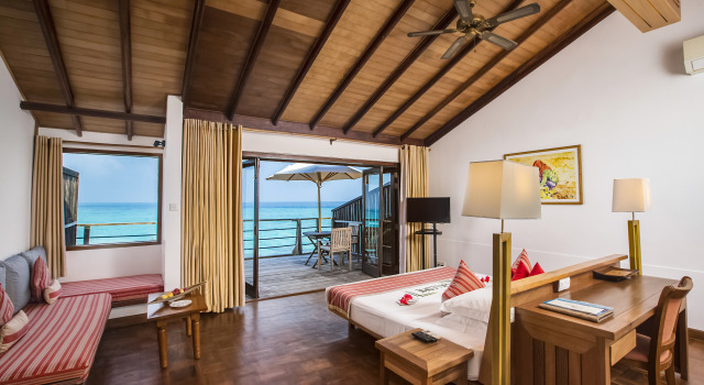 Двухместная вилла Over Water с балконом и с видом на океан NH Collection Maldives Reethi Resort