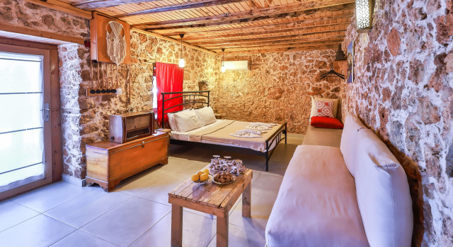 Студия Bademlique Stone Rooms