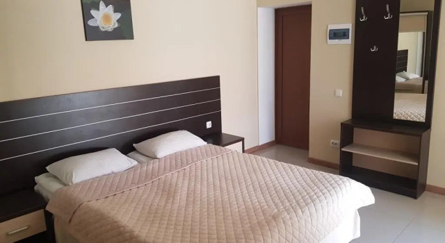 Standard- dobbelt værelse med altan med byudsigt Relaks Guest house