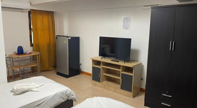 Полулюкс Отель Jaranya Hotel