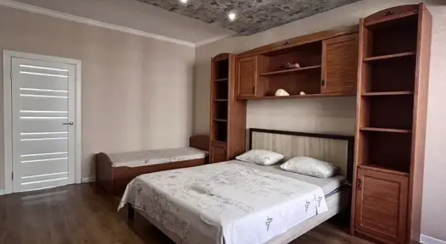 Квартира на Александра Покрышкина, 4/4 (325)