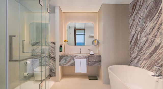 Люкс c 1 комнатой с красивым видом из окна Отель voco Muscat Al Mouj by IHG