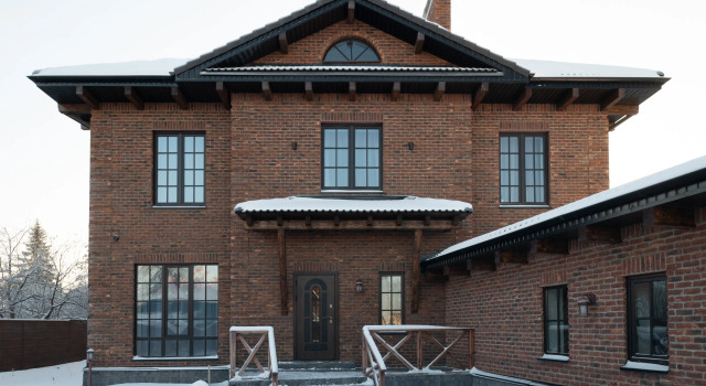 Osobnyak Vozle Naberezhnoy I Mosta Vlyublennykh Private House, Réserver Maison de vacances Villas à Tyumen Region, Villa