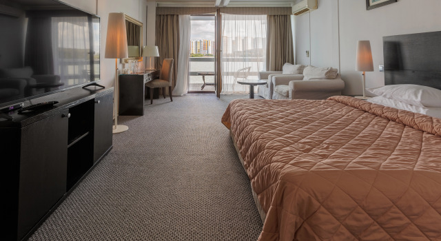 Двухместный номер Deluxe с балконом и с видом на озеро Soho Beach Ноtel