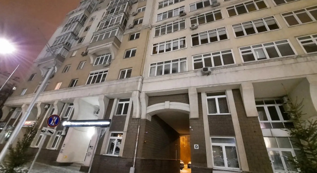 V Tsentre Ufyi Ryadom s Gostinicej Bashkortostan Flat, Rezervovat Apartmán Hotely v Bashkortostan s parkováním, Parkování