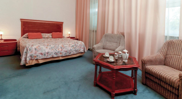 Vvedenskoye Health Resort, Book Health resort Hotels in Moscow Oblast with a Pool, Swimming Pool