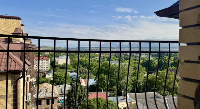 Квартира трехкомнатная рядом с парком