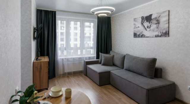 Svetlaya Studiya V Novom Dome Flat, Prenota Appartamento Tjumen' 