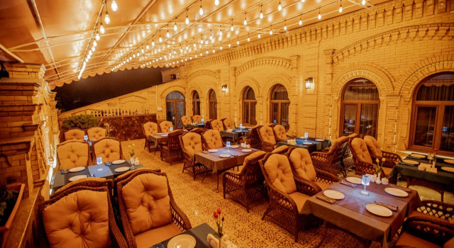 Silk Road Empire Hotel