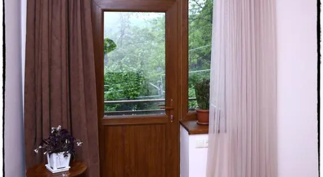 Семейный люкс с видом на внутренний двор Hayi Tun Guest House