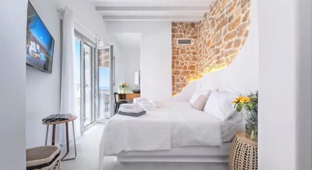 Отель Legendary Suites