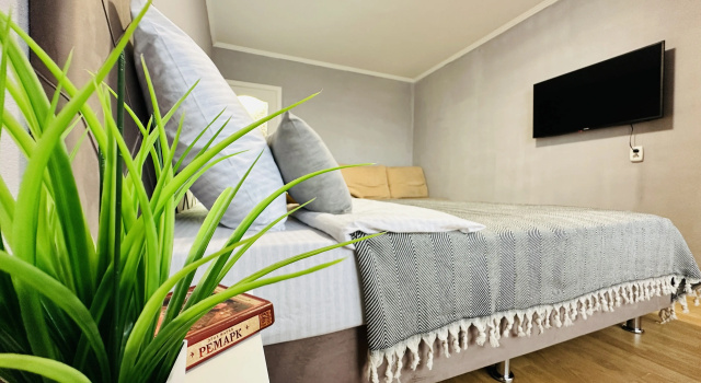 Uyutnaya Odnokomnatnaya Nedaleko Ot Zooparka Flat, Prenota Appartamento Hotel a Perm Krai con parcheggio, Parcheggio