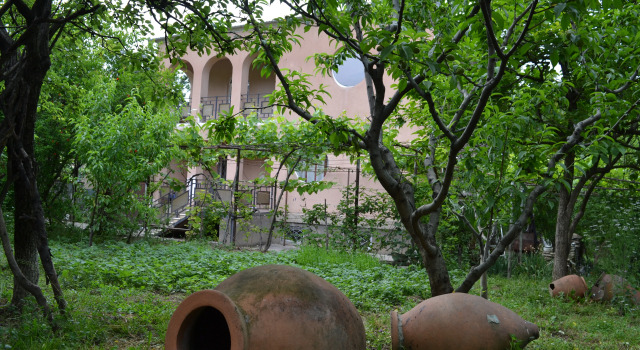 Saguramo Garden Guest House, Varaa Matkakoti Saguramo Mtskheta