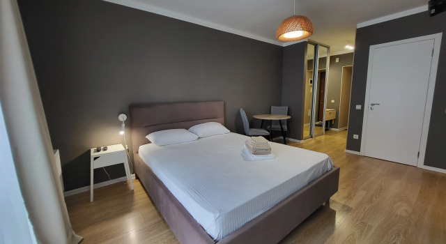 Ervye 24к1 Flat, Prenota Appartamento Hotel a Tyumen Region con parcheggio, Parcheggio