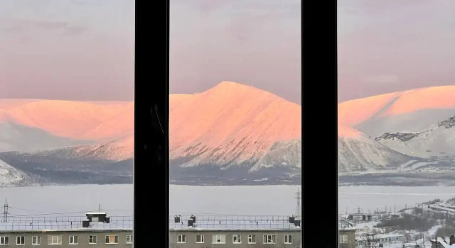 Uyutnaya 2-K S Potryasayuschim Vidom Na Gory I Ozero Flat, Book Apartment Kirovsk Murmansk Region