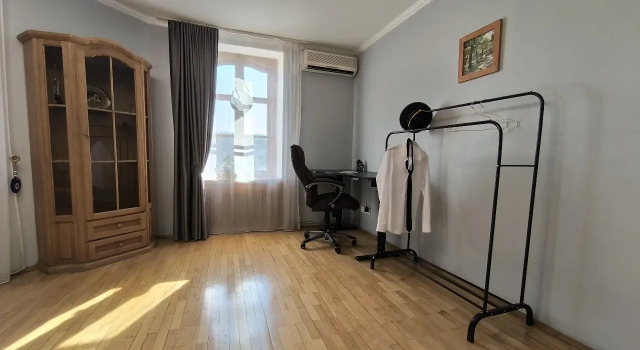 Prostornaja  3 komnatnaja kvartira posutochno v centre Sevastopolja Flat, Book Apartment Sevastopol 