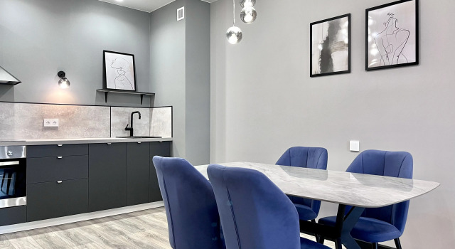 Квартира Просторная Raimbek 7-41 residence питьевая вода, Забронировать Апартаменты/квартира Алматы Казахстан, рядом с Станция метро Райымбек батыра