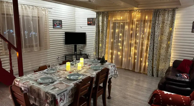 Коттедж Дуплекс с балконом и с красивым видом из окна Частный Дом Polar Inn House