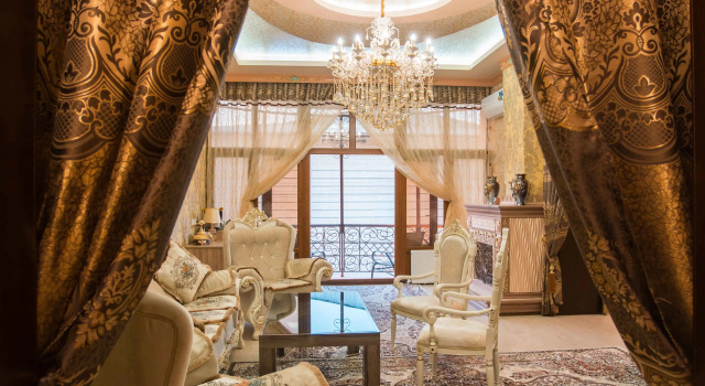 Люкс Premium с балконом и с красивым видом из окна Отель Caravan Castle Boutique  Hotel