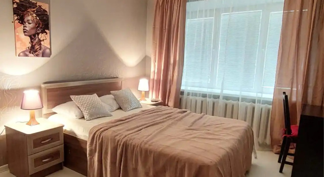 v tsentre na Dostoyevskogo s parkovkoy Flat, Buchen Sie Ferienwohnung Leninsky district Ufa