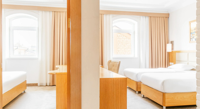 Семейный люкс с видом на город Praga Hotel