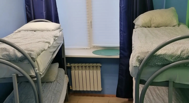 Кровать в общем номере Хостел Радуга