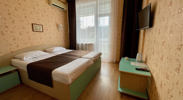 Standard Double room with balcony Moskva Hotel