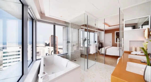 Номер Premier с видом на море The Domain Bahrain Hotel and Spa