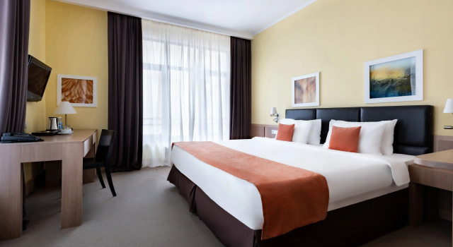 Двухместный номер Стандартный с видом на реку Отель Golden Tulip