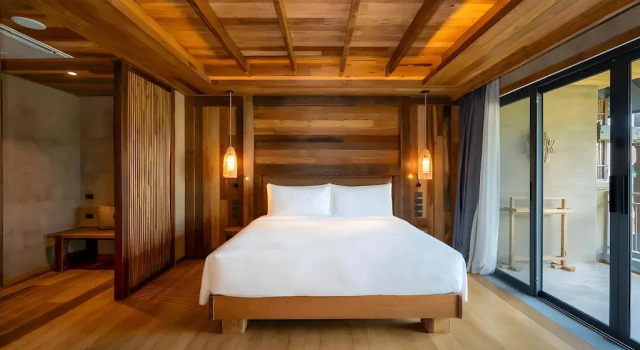 Люкс Family с 2 комнатами с балконом и с видом на город Dinso Resort & Villas Ko Chang, Vignette Collection by IHG
