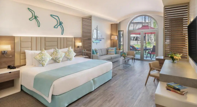 Полулюкс with Dedicated Pool & Beach Premium Garden Terrace Отель JA The Resort - JA Palm Tree Court
