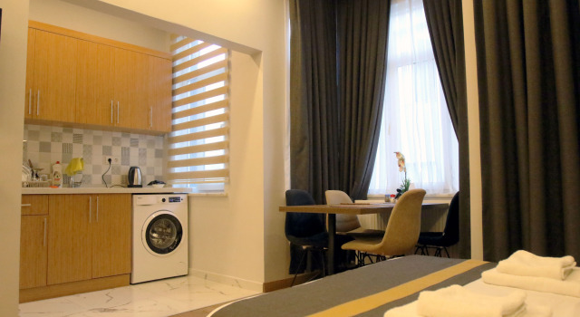 Taksim & Sisli Splendor: Modern Living Spaces Apartments, Varaa Huoneisto Hotellit Marmara-alue pysäköinnillä, Pysäköinti