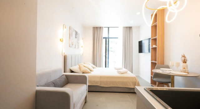 LS-Art-Summer Emotion s Vidom na Gorod s 4 Etazha Apartments, Rezervovat Apartmán Alushta 