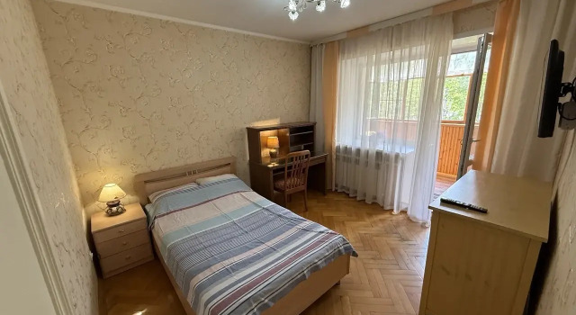 Квартира Трехкомнатная с балконом