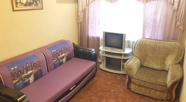 Dvukhkomnatnaya V Tsentre Flat, Rezervovat Apartmán Kerč 