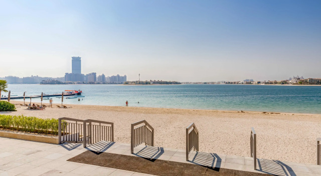 Апарт-отель Globalstay Azizi Mina Apartment with Balcony Sea View, Забронировать Апартаменты/квартира Отели Пальмы Джумейра с бассейном, Бассейн