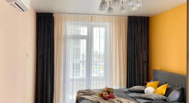 Uyutnye Apartamenty v Odnoy Iz Luchshikh Lokatsiy Apartments, Prenota Appartamento Hotel a Tyumen Region con parcheggio, Parcheggio