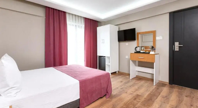 Ria Suites Hotel
