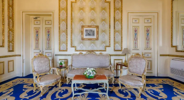 Golden Royal Double Suite with sea view Paradise Inn Le Metropole Hotel