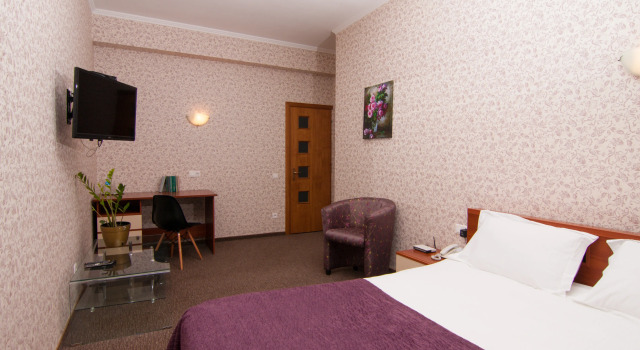 Двухместный номер Standard Komilfo Hotel