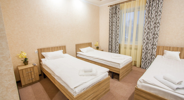 Трёхместный номер Standard Отель Кристалл