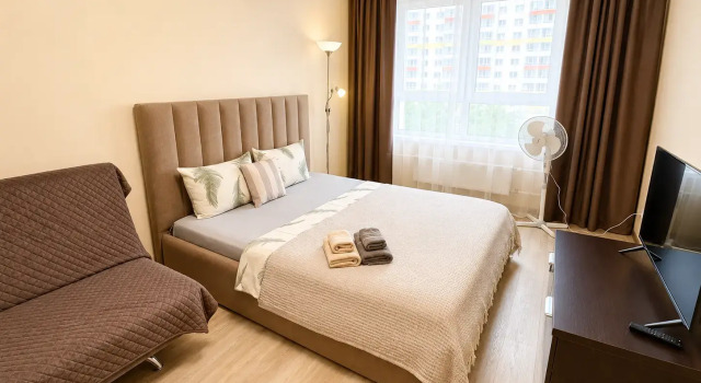 1-Komnatnaya Ryadom Aeroport Smart TV Flat, Prenota Appartamento Hotel a Barnaul con piscina, Piscina