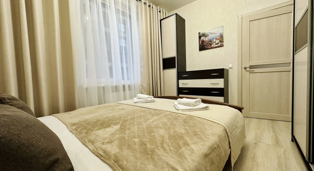 Apartamento cuádruple Confort 1 dormitorio con balcón y con vista a la ciudad NV Hotel  Hotel