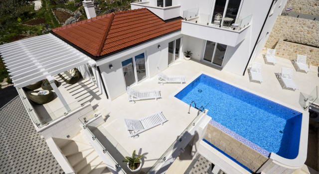 Villa Prestige, Buchen Sie Villa Hotels in Gespanschaft Split-Dalmatien mit Pool, Schwimmbad